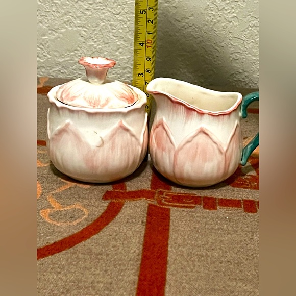 Sigma The Tastesetter Roses Design Creamer and Sugar Set - Picture 6 of 7